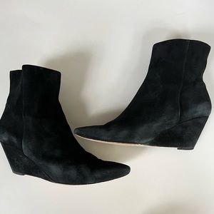 DONALD J PLINER BLACK SUEDE LEATHER WEDGE POINTED TOE SIDE ZIP ANKLE BOOTS